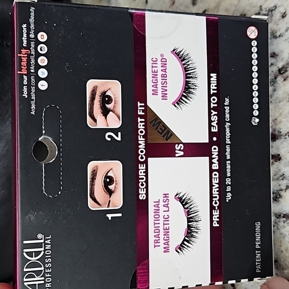 Ardell Professional Magnetic Megahold Cruelty Free False Lashes no. 051 - Picture 3 of 3